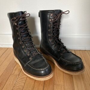 Redwing Classic Moc Toe Boots